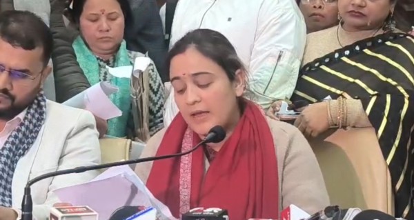 आखिर क्यों KGMU प्रशासन पर अपर्णा यादव भड़कीं