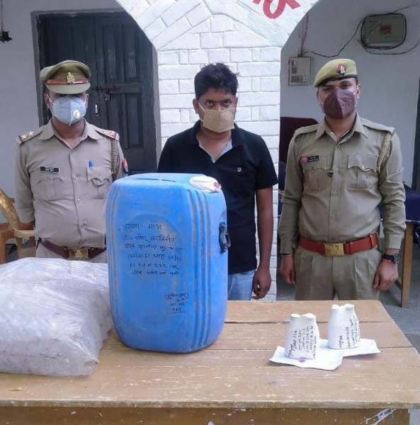 अवैध शराब के कारोबार से जुड़ा 25 हजार रु0 का इनामिया अभियुक्त गिरफ्तार