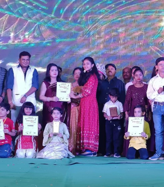 सृजन संस्था ने सम्मान समारोह के साथ विदा किया उत्तर प्रदेश महोत्सव