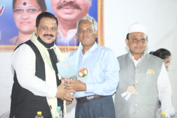 महाराष्ट्र सरकार के कैबिनेट मंत्री असलम शेख ने किया सागर टावर के गार्डन का उद्घाटन