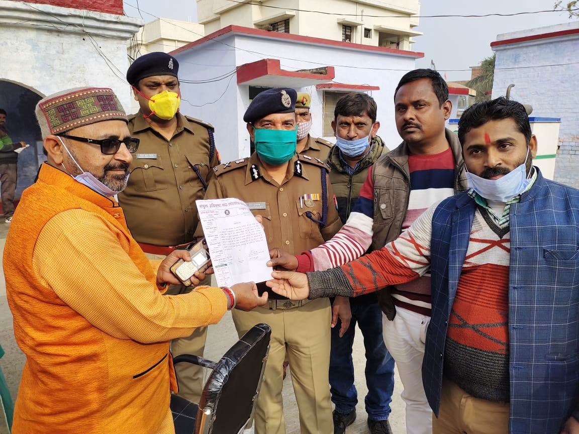 कोविड-19 में योगदान के लिए अधिवक्ताओं ने एडीजी को किया सम्मानित