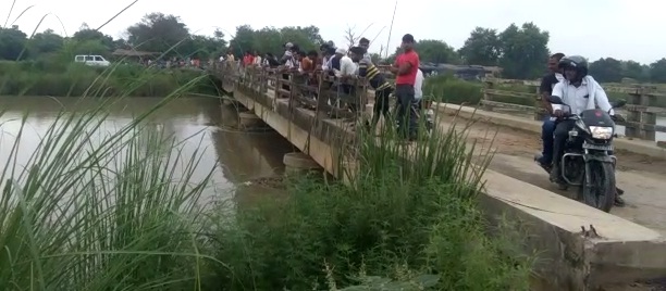 इंदिरा नहर के किनारे मनाने गए जन्मदिन दो युवक डूबे एक की मौत