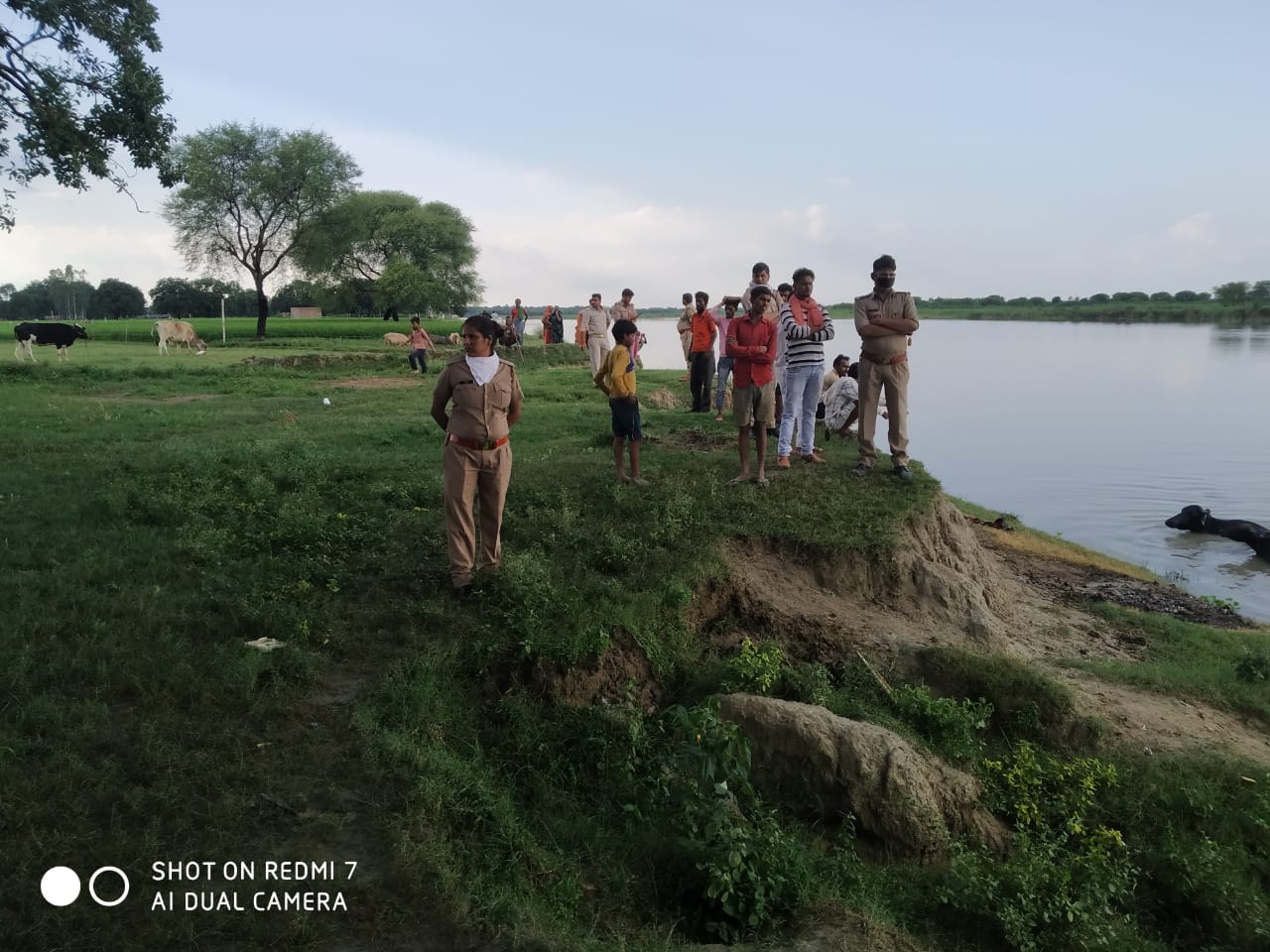 रिश्तेदारी घूमने आये युवक को गंगा नहना पडा़ महगां डूबने से युवक की मौत