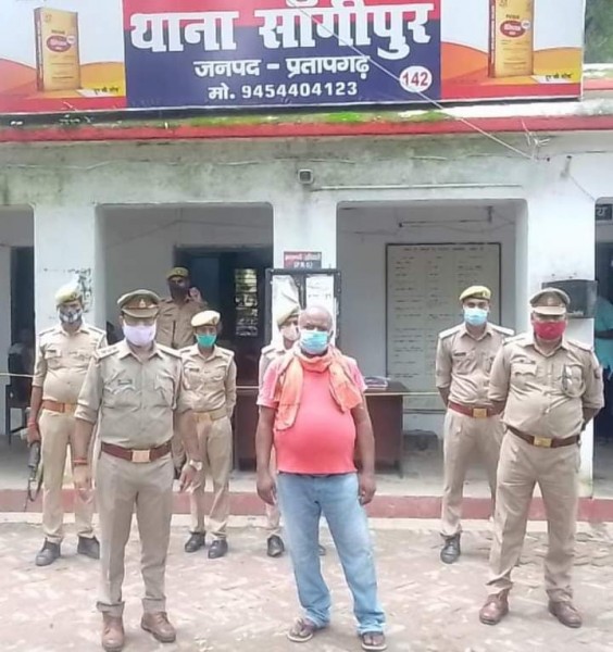 अपमिश्रित देशी शराब बनाकर बेचने वाला 01 अभियुक्त गिरफ्तार