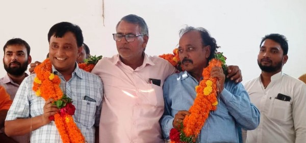 स्थानांतरित खंड विकास अधिकारी को दी गई बिदाई