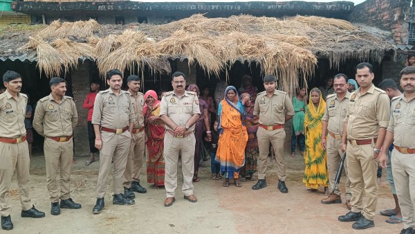 करारी पुलिस ने चलाया जागरूकता अभियान,अपराध से दूर रहने की दिलाई शपथ