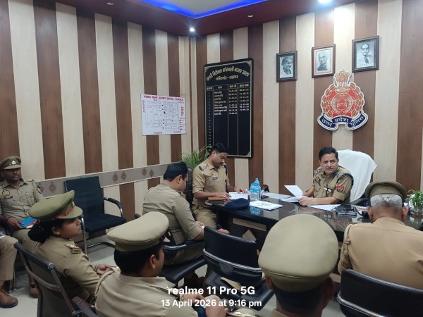 डीसीपी पश्चिम ने बाजारखाला सर्किल की लंबित विवेचनाओं की समीक्षा कर दिए त्वरित निस्तारण के निर्देश