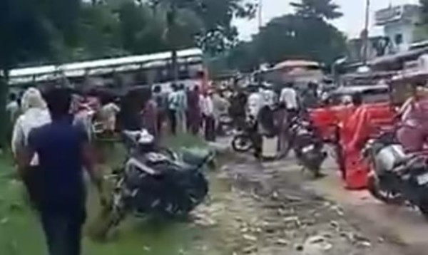 रोडवेज बस ने ऑटो को कुचला एक की मौत तीन गंभीर घायल