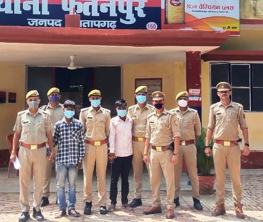 सामूहिक दुराचार व पॉक्सो एक्ट में वांछित 02 अभियुक्त गिरफ्तार