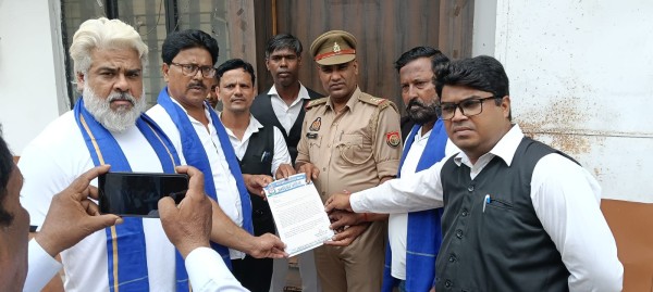 बाबा साहब पर अभद्र टिप्पणी करने वाले के खिलाफ अम्बेडकर वाहिनी ने  कानूनी कार्यवाही के लिए सौंपा ज्ञापन