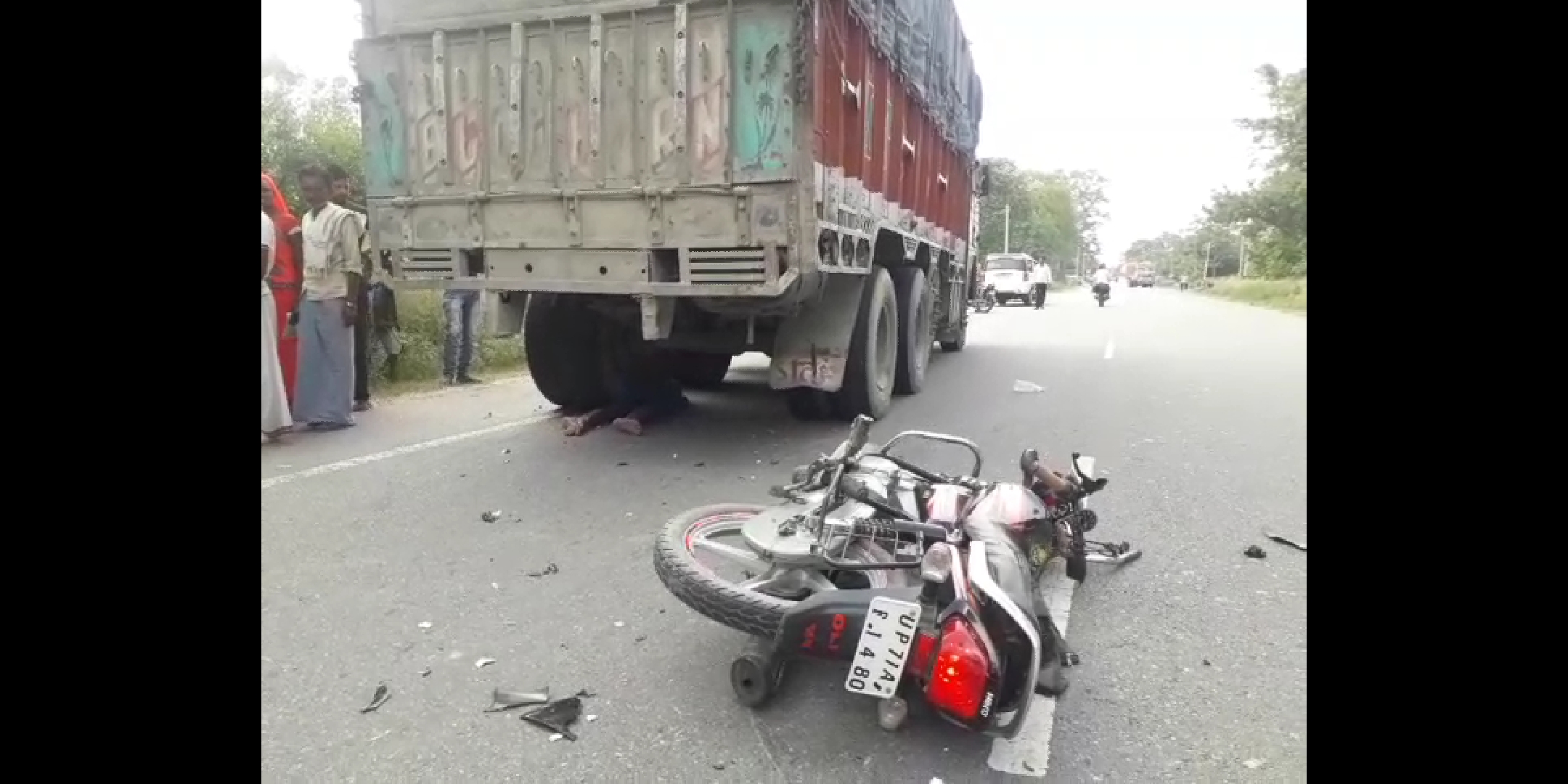 लखनऊ बहराइच मार्ग में तेज रफ्तार का कहर ट्रक ने मोटरसाइकिल सवार को मारी ठोकर मौके पर हुई मौत