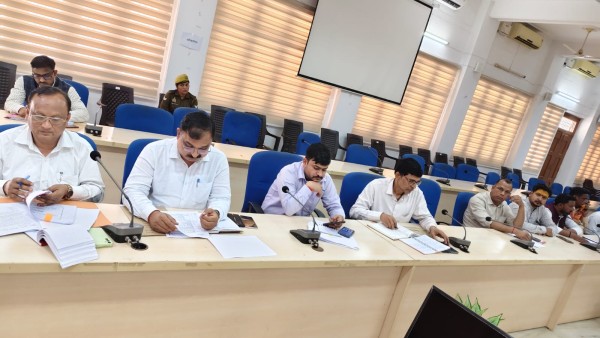 होली त्योहार को लेकर हुई बैठक