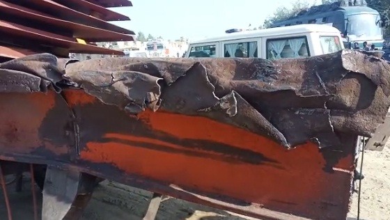 चंडीगढ़-लखनऊ-एक्सप्रेस पलटने से बची, इंजन हुआ क्षतिग्रस्त