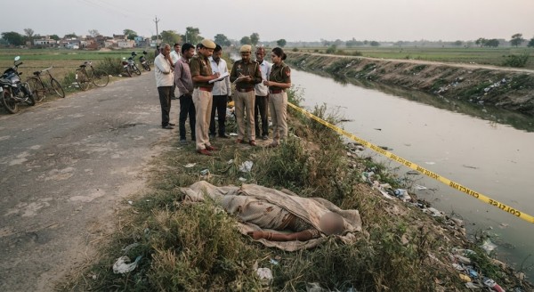 Breaking : नहर किनारे सड़क के पास ज्ञात महिला का शव मिला
