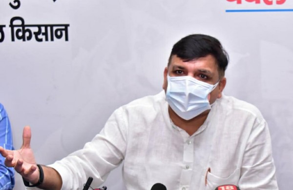 क्या योगी को हटाने का साहस बीजेपी में है- संजय सिंह