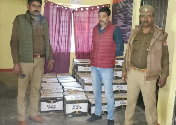 रिमांड पर लिए गए अभियुक्त की निशानदेही पर 57 पेटी अवैध अंग्रेजी शराब बरामद