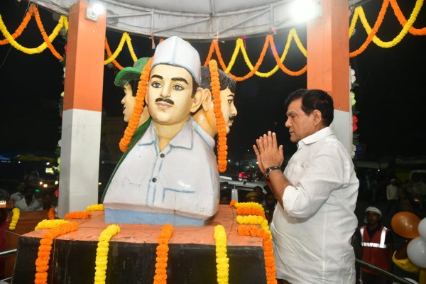 ए.के. शर्मा ने मऊ के मोहम्मदाबाद में ₹8 करोड़ के 60 विकास कार्यों का लोकार्पण और शिलान्यास किया