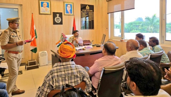 अपर पुलिस उपायुक्त (दक्षिणी) ने व्यापार मंडल के साथ सुरक्षा और यातायात पर की गोष्ठी