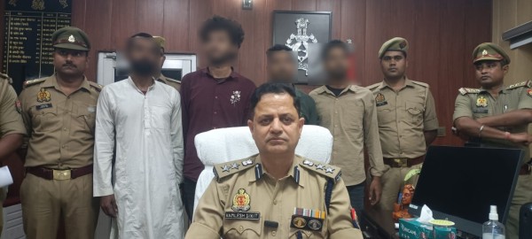 हनुमान मंदिर में श्रद्धालु से चैन लूटने वाले अंतरराज्यीय गिरोह के 4 शातिर गिरफ्तार