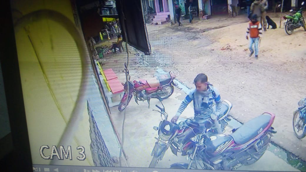 पुलिस सुस्त चोर मस्त थाने से महज 150 मीटर दूरी से बाइक हुई चोरी