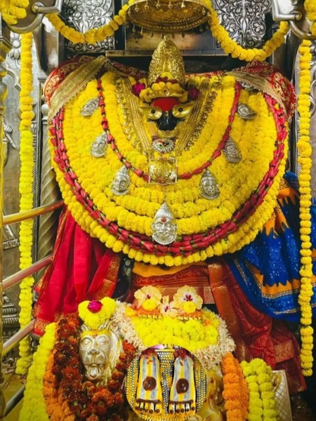 नवरात्रि में यूपी के 26 देवी मंदिरों में गूंजेंगे देवी गीत