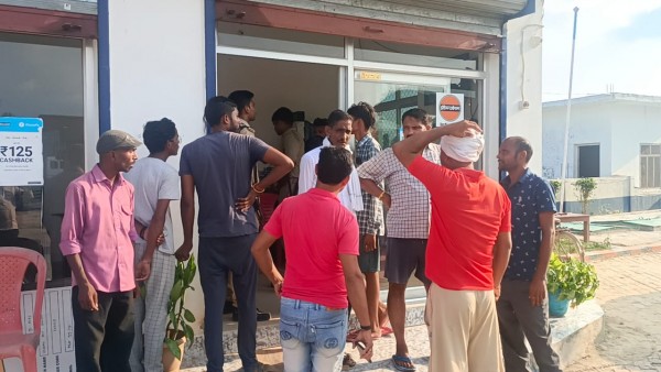 तमंचे की नोक पर पेट्रोल पंप पर 50 हजार से अधिक की लूट, क्षेत्र में दहशत