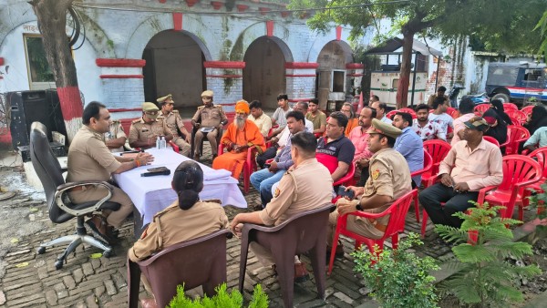 थाना सआदत गंज में पीस कमेटी का किया गया आयोजन