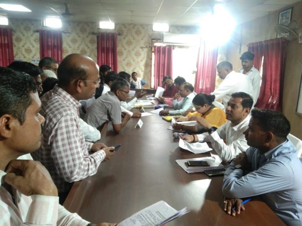 मोहनलालगंज संपूर्ण समाधान दिवस में अवैध कब्जों की रही भरमार