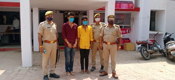 जिला अस्पताल प्रतापगढ में शराब के नशे में चिकित्सक/ कर्मचारी से मारपीट करने वाले 02 अभियुक्त गिरफ्तार
