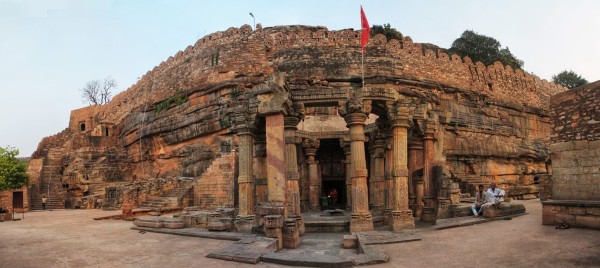 4 करोड़ रुपए होंगे खर्च कालिंजर-पन्ना एवं कालिंजर बांदा मार्ग पर डेकोरेटिव पथ प्रकाश व्यवस्था पर