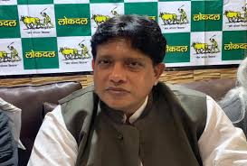 नोटबंदी लोगों के हित में नहीं थी, इससे अर्थव्यवस्था पर विपरीत असर पड़ा - सुनील सिंह