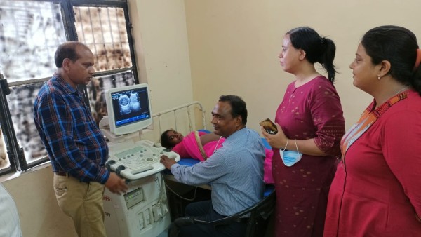मोहनलालगंज सीएचसी में गर्भवती महिलाओं और गंभीर मरीजों को फ्री में अल्ट्रासाउंड की सुविधा उपलब्ध