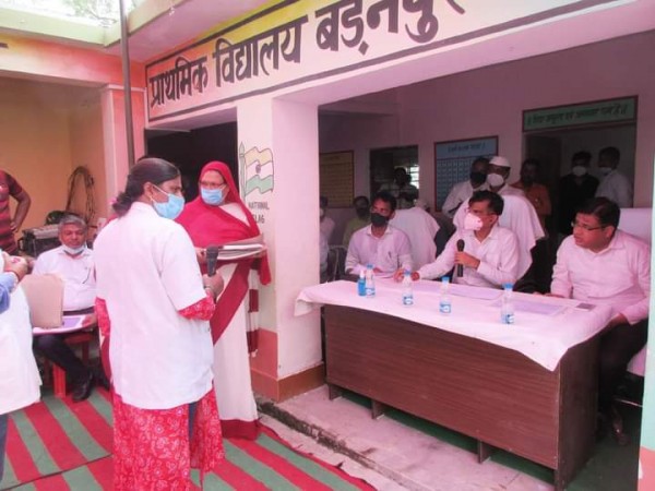 नोडल अधिकारी ने करनपुर मोहल्ले एवं बड़नपुर  ग्राम पंचायत का पैदल भ्रमण कर किया निरीक्षण