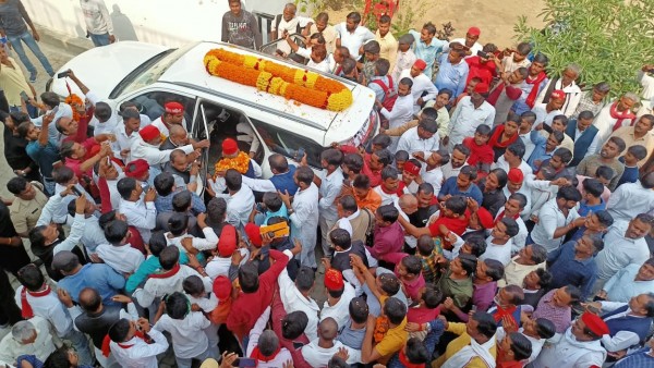 सपा के प्रदेश अध्यक्ष नरेश उत्तम पटेल का कुंडा में हुआ भव्य स्वागत