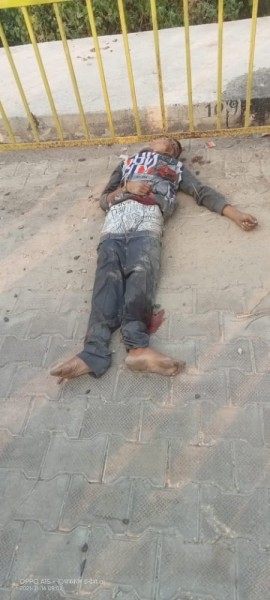 अयोध्या प्रयागराज राष्ट्रीय राजमार्ग पर संदिग्ध दशा में मिला युवक का शव