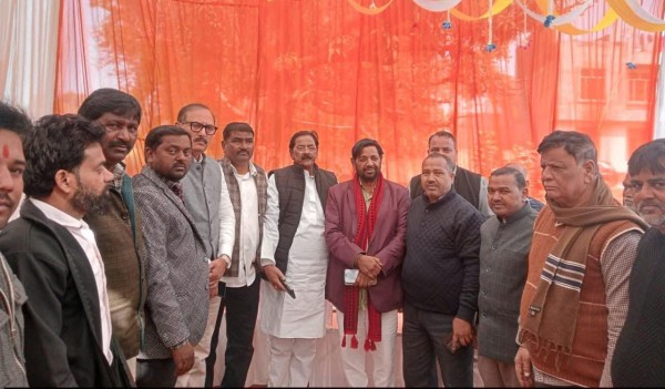 दुबग्गा के इटौली में मकर संक्रांति पर खिचड़ी भोज का आयोजन