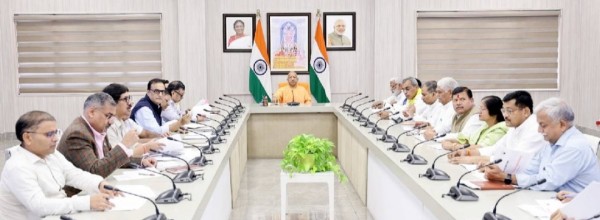 पर्वों से पहले 681  मार्ग होंगे गड्ढा मुक्त- CM योगी आदित्यनाथ*
