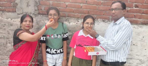 सगी बहनों ने पहले ही प्रयास में नीट परीक्षा उत्तीर्ण कर बढ़ाया परिवार का मान
