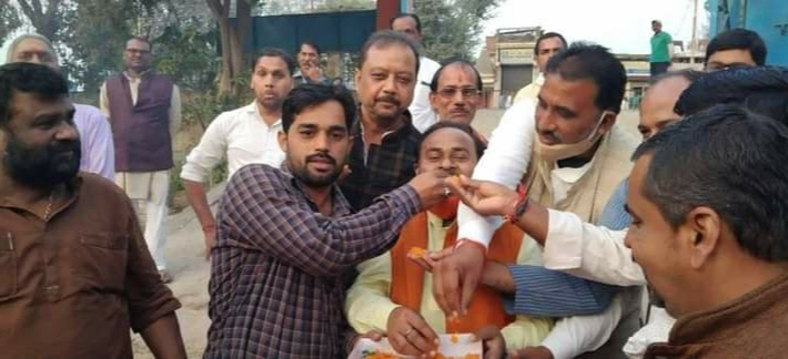 बिहार चुनाव में मिली सफलता से भाजपा कार्यकर्ताओं में खुशी की लहर