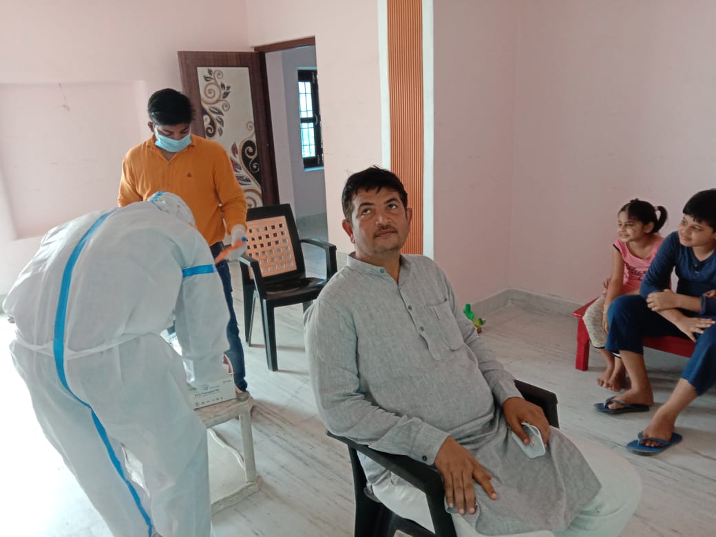 स्वास्थ्य विभाग की एमएमयू टीम ने 40 लोगों का लिया कोविड 19 का सैम्पल
