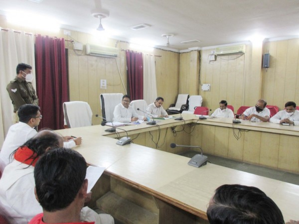कार्यक्रम को सकुशल संपन्न कराने हेतु अपर जिलाधिकारी ने दिये आवश्यक दिशा-निर्देश