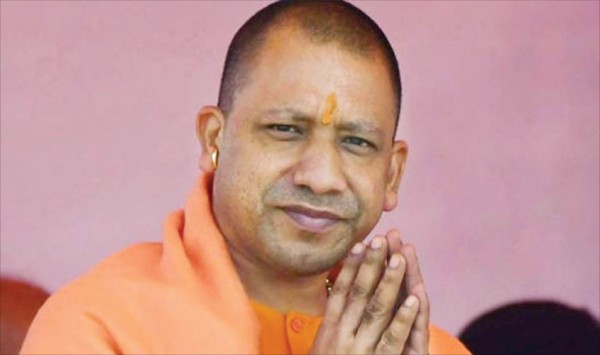 मुख्यमंत्री योगी आदित्यनाथ ने ब्लड कैंसर की बीमारी से पीड़ित छात्र की मदद की