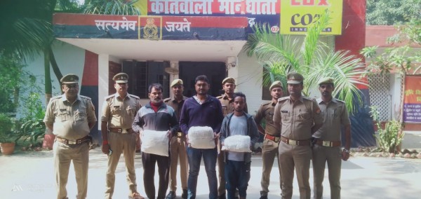 04 किलोग्राम अवैध गांजा के साथ 03 अभियुक्त गिरफ्तार