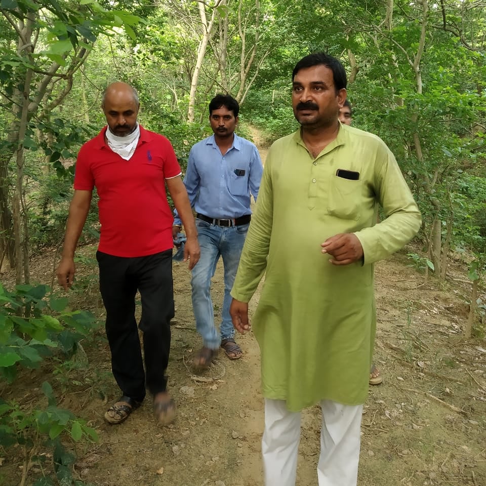 धरती पर जीवन के लिए जंगलों को बचाएं-ग्रीन मैन अजय क्रान्तिकारी