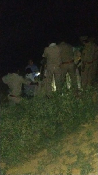 गोसाईगंज क्षेत्र में दिखा तेंदुआ मौके पर वन विभाग और पुलिस मौजूद