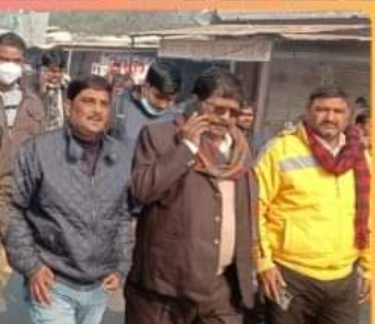 समाजवादी पार्टी का प्रतिनिधि मंडल मृतक सुजीत पाण्डेय के परिजनों से मिला।
