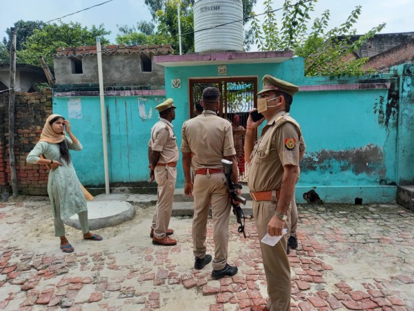 प्रतापगढ़ में प्रेमिका के साथ पकड़े गए दलित युवक को पीट पीट मार डाला
