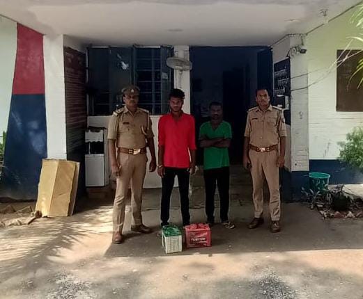 मांधाता पुलिस ने चोरी की 02 बैट्री के साथ 02 अभियुक्त किया गिरफ्तार
