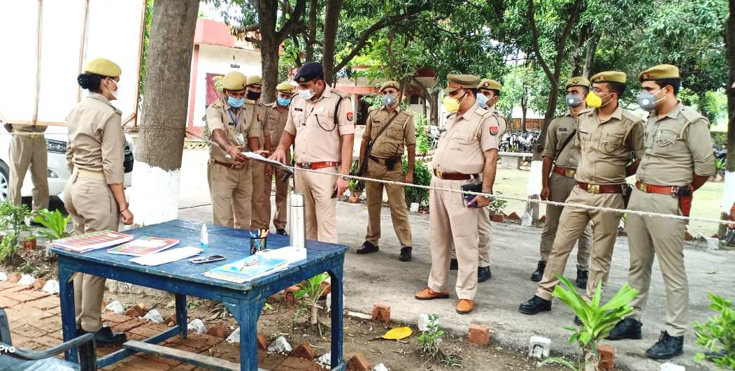 पुलिस अधीक्षक द्वारा किया गया मान्धाता थाने का औचक निरीक्षण