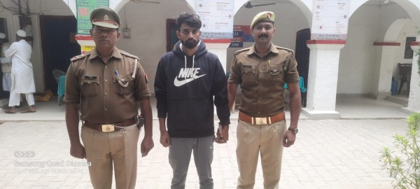 रखहा बाजार में युवक को गोली मारकर मृत्यु कारित करने की घटना से संबंधित वांछित अभियुक्त गिरफ्तार